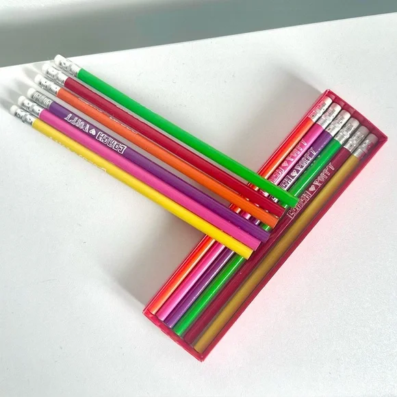 BNIB - Coach Poppy Limited Edition Collectors 12 Piece Pencil Box Set - Picture 9 of 12